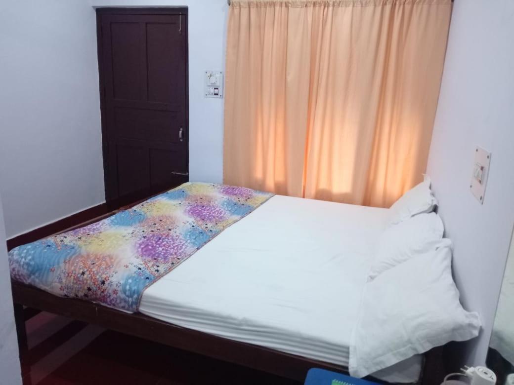 Coconhuts Beach Resort Lakshmanpur Exterior photo