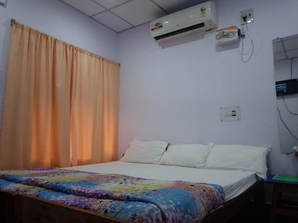 Coconhuts Beach Resort Lakshmanpur Exterior photo