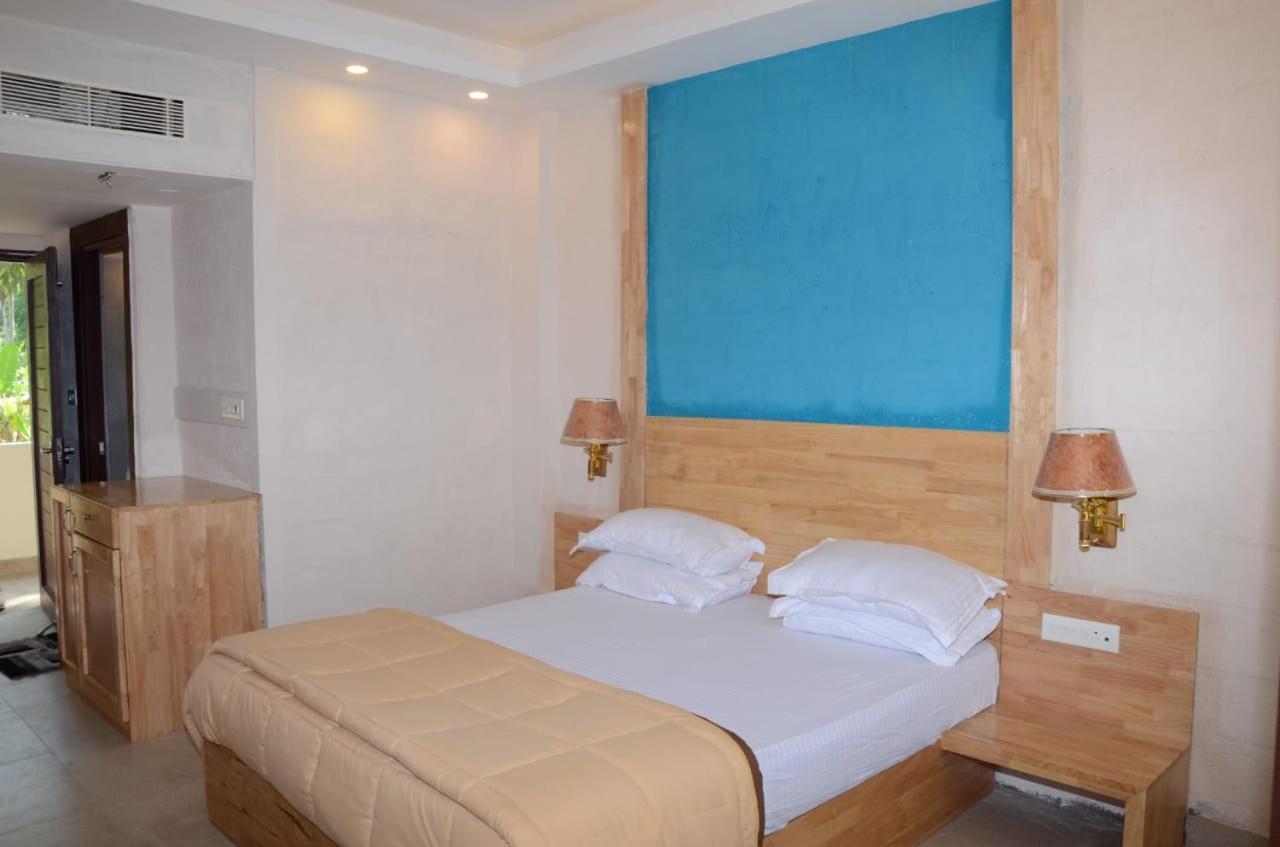 Coconhuts Beach Resort Lakshmanpur Exterior photo