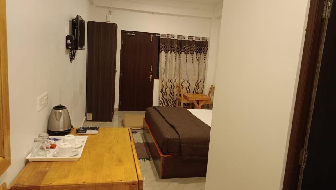 Coconhuts Beach Resort Lakshmanpur Exterior photo