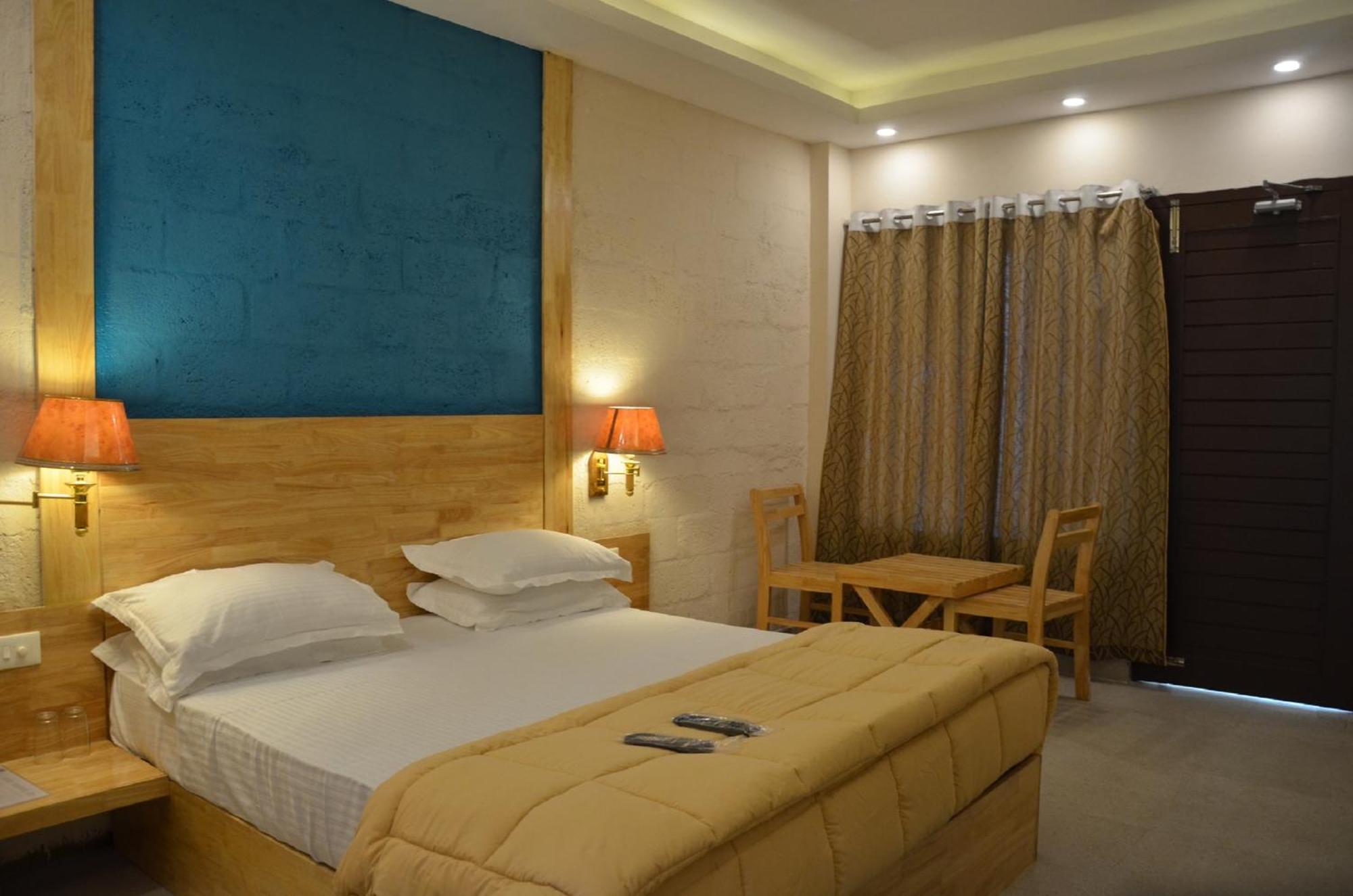 Coconhuts Beach Resort Lakshmanpur Exterior photo