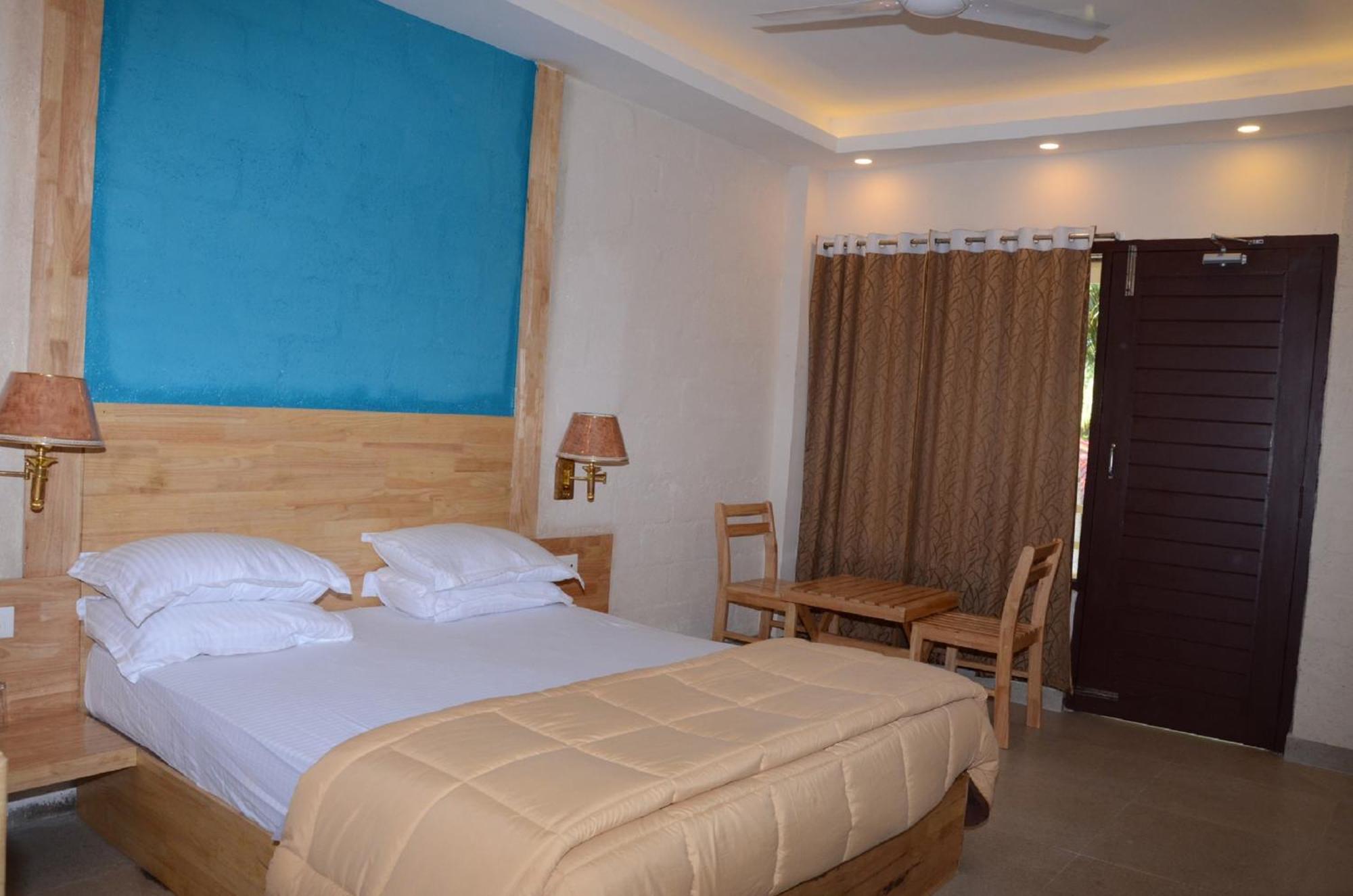 Coconhuts Beach Resort Lakshmanpur Exterior photo
