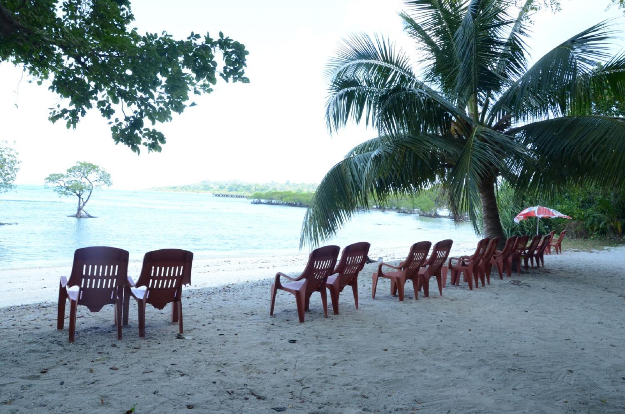 Coconhuts Beach Resort Lakshmanpur Exterior photo