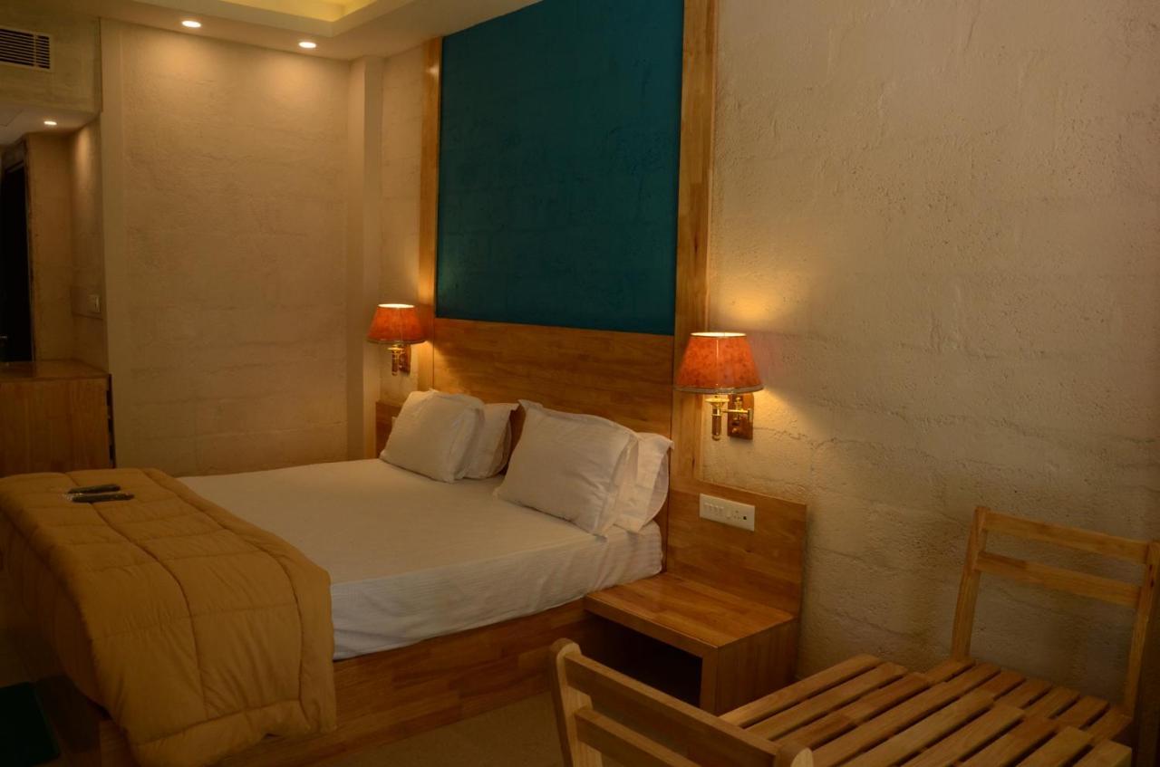 Coconhuts Beach Resort Lakshmanpur Exterior photo